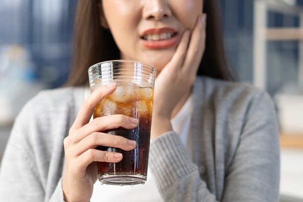 Reasons To Visit An Emergency Dentist For Tooth Extraction
